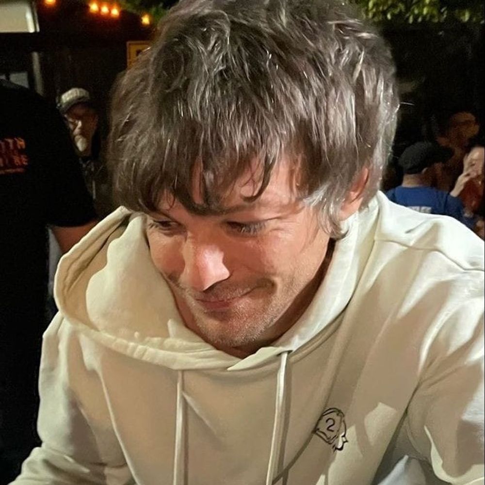 Manu ×͜× viu o Louis 