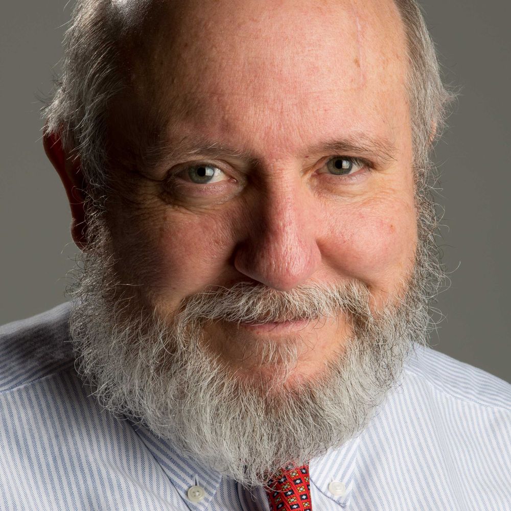 Carl Davaz