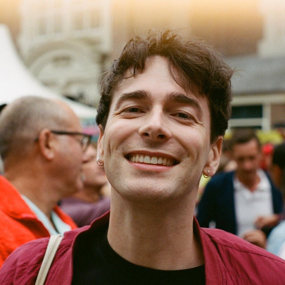 Tom