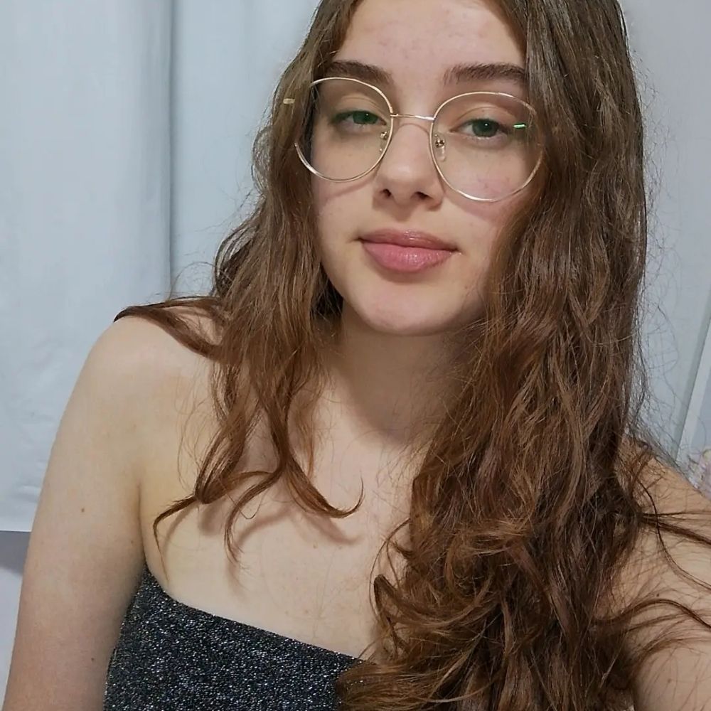 thaís