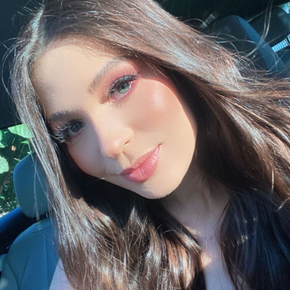 Mia