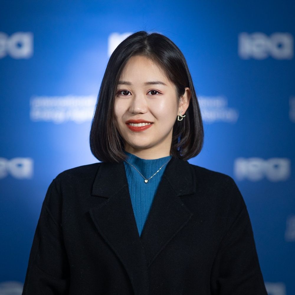 Yujia Han