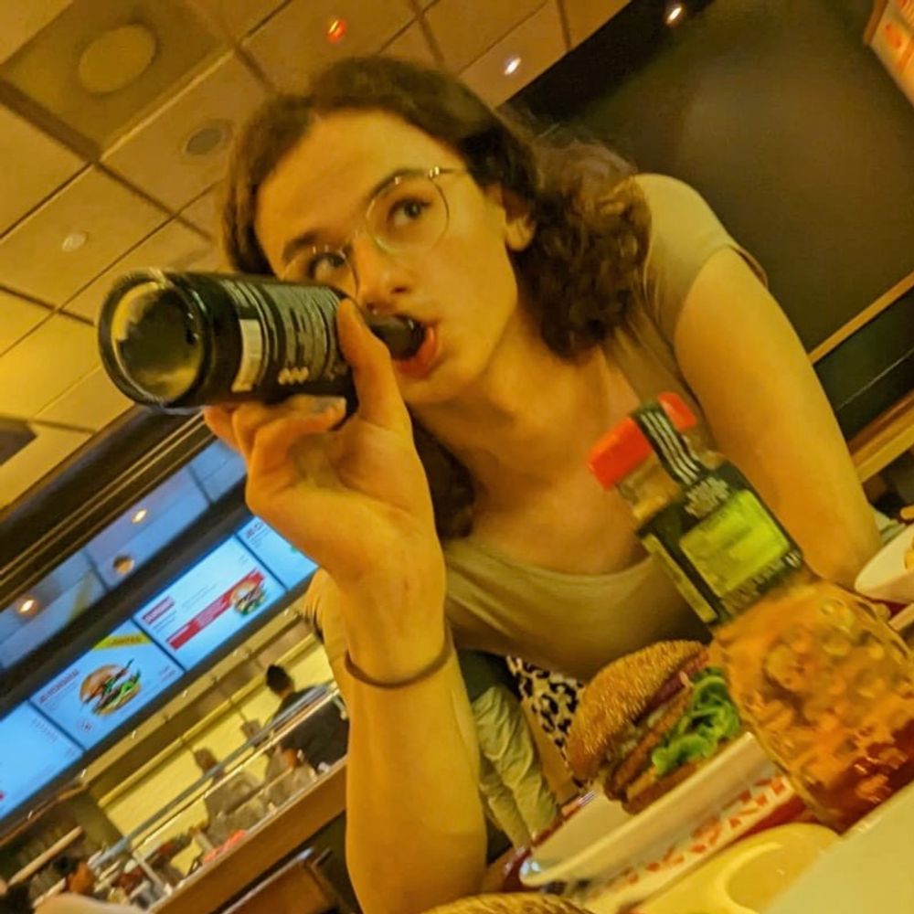 Zoey (she/her)