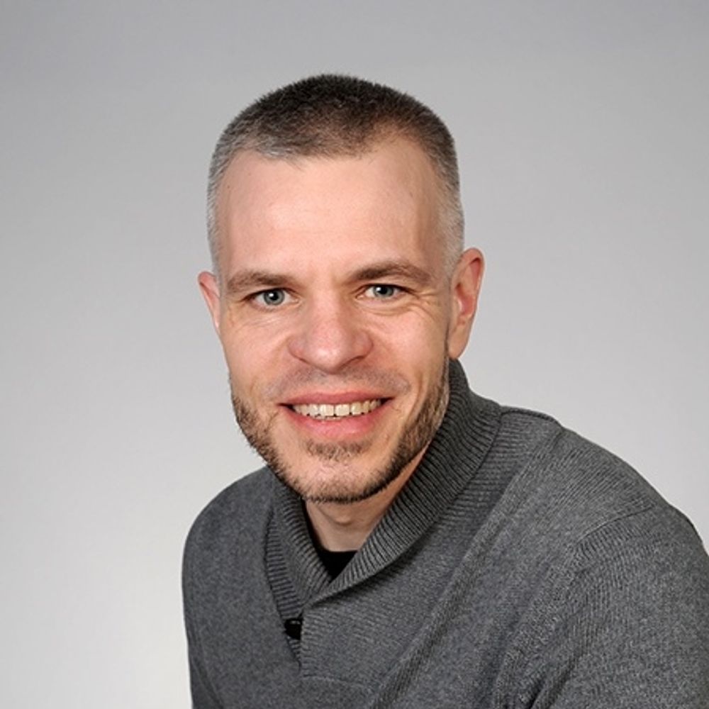 Dr Harri Huovinen