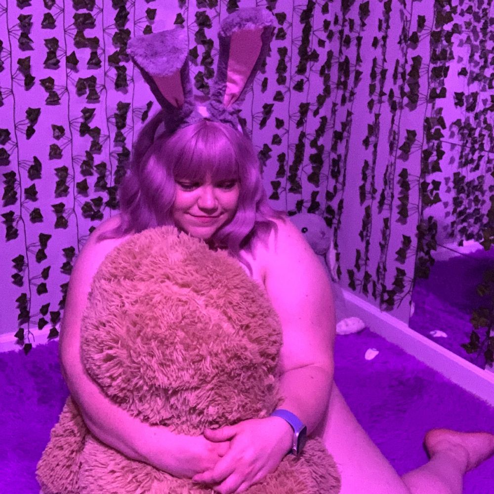 Bimbo Bunny Bun 🩷 $5 OF 