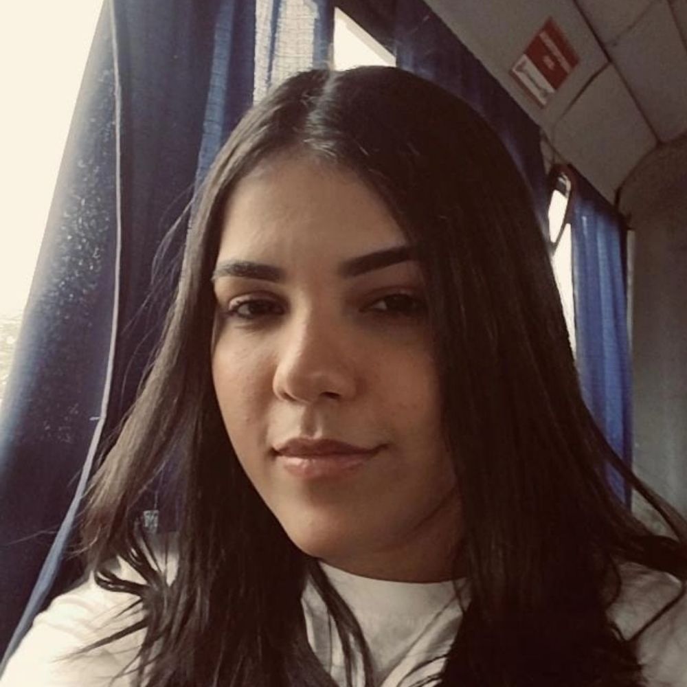 Elaine luz 