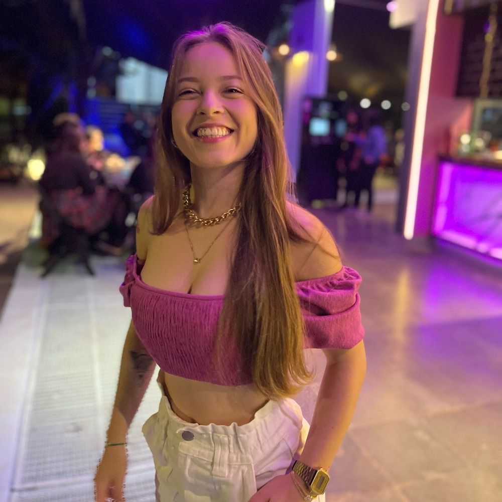 Lora 🦋