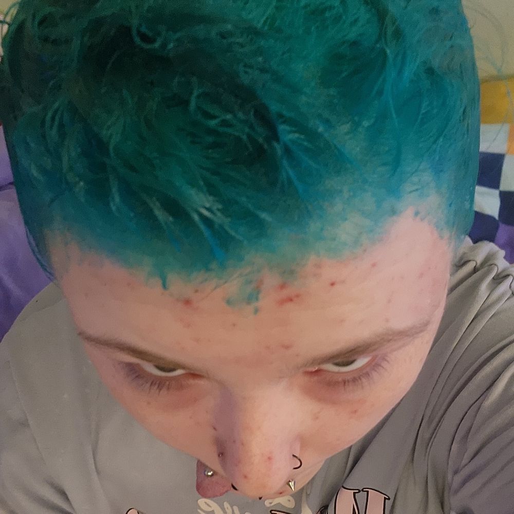 Blue. 👽🦕