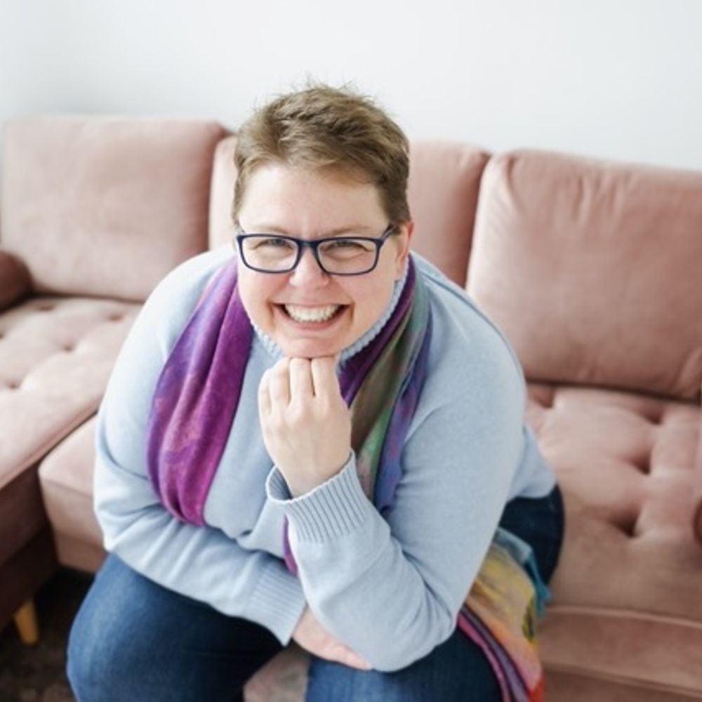 Robin Thomas (she/her)