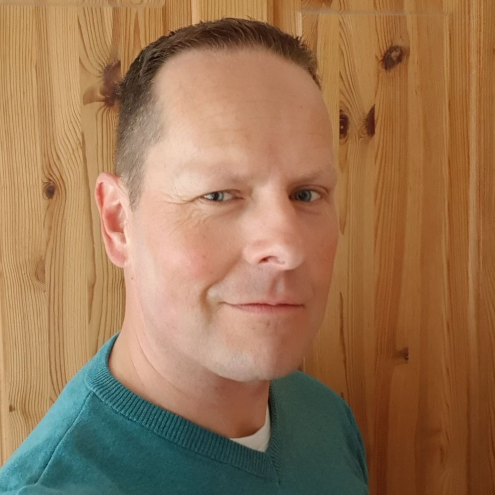 Mid Life Geek (He/Him/His - Cis)