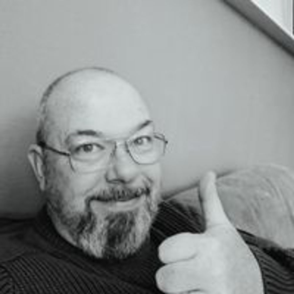 Eric met een K