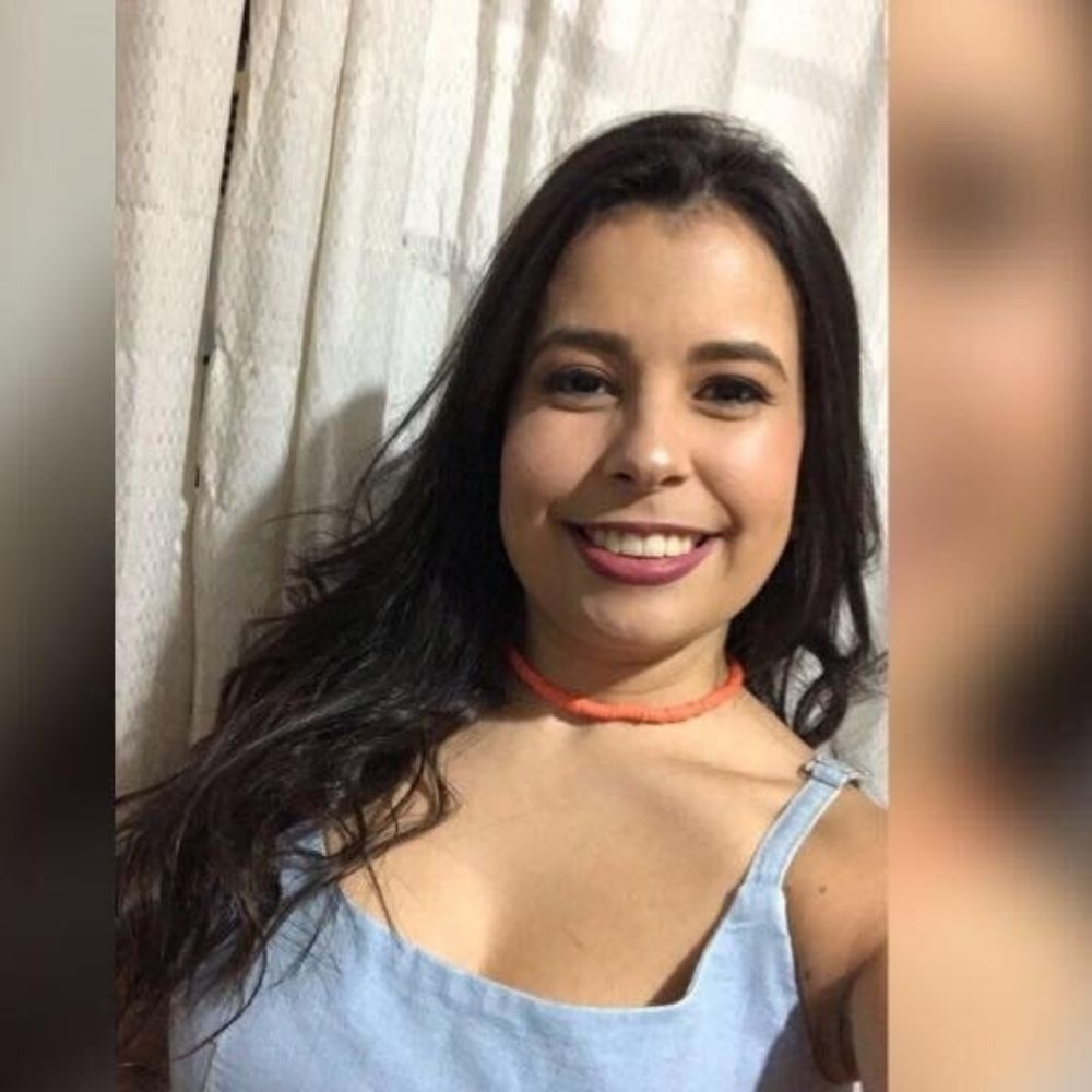 A.Caroline Oliveira 