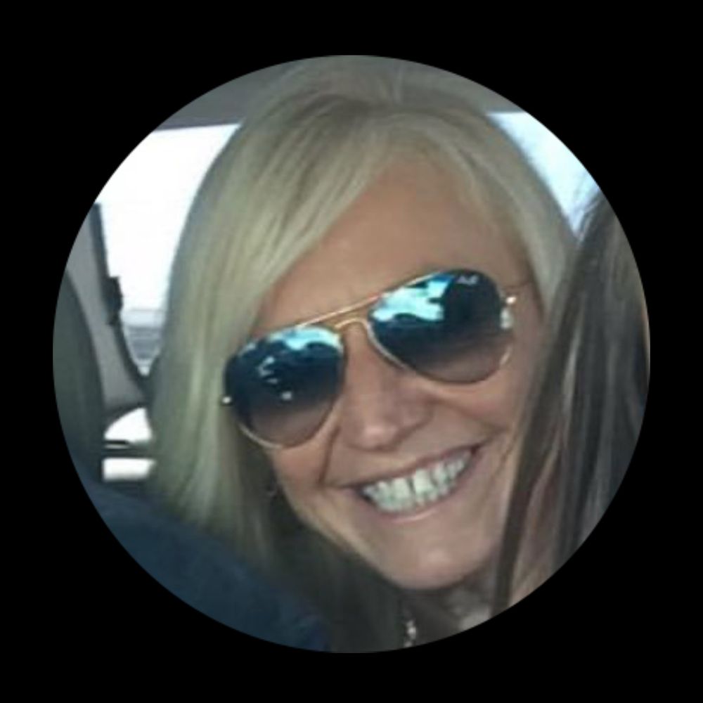 Profile picture laurie1111.bsky.social