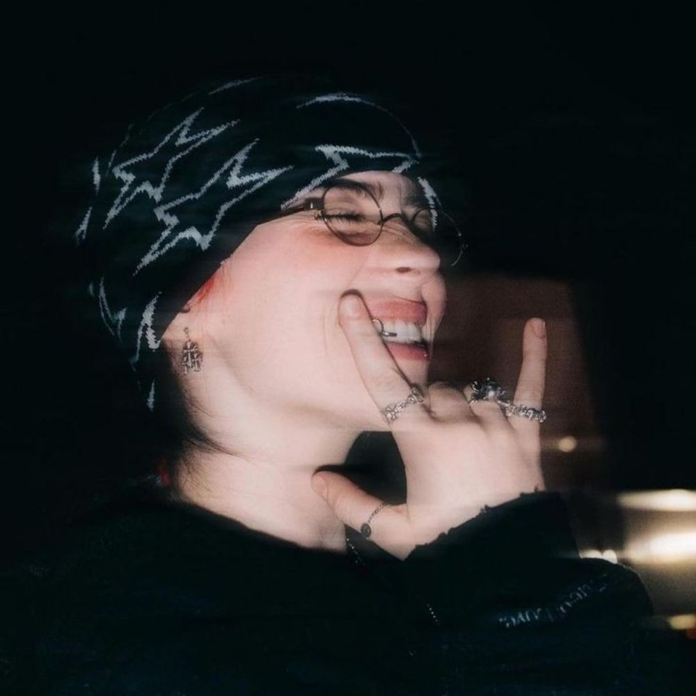 deb`🐝