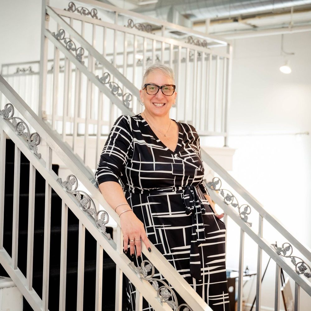 Lori Prashker-Thomas, CPWO & Humanist Celebrant, Photographer