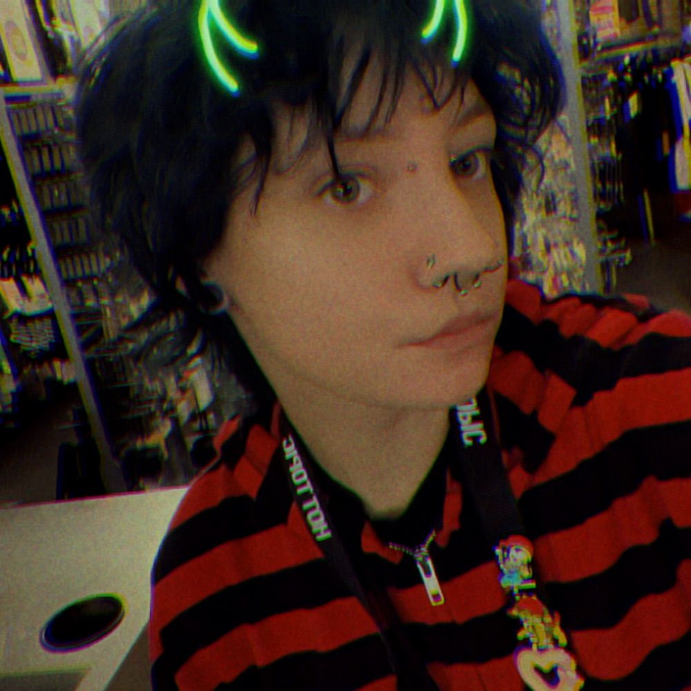 ✨ Lettuce slut ✨