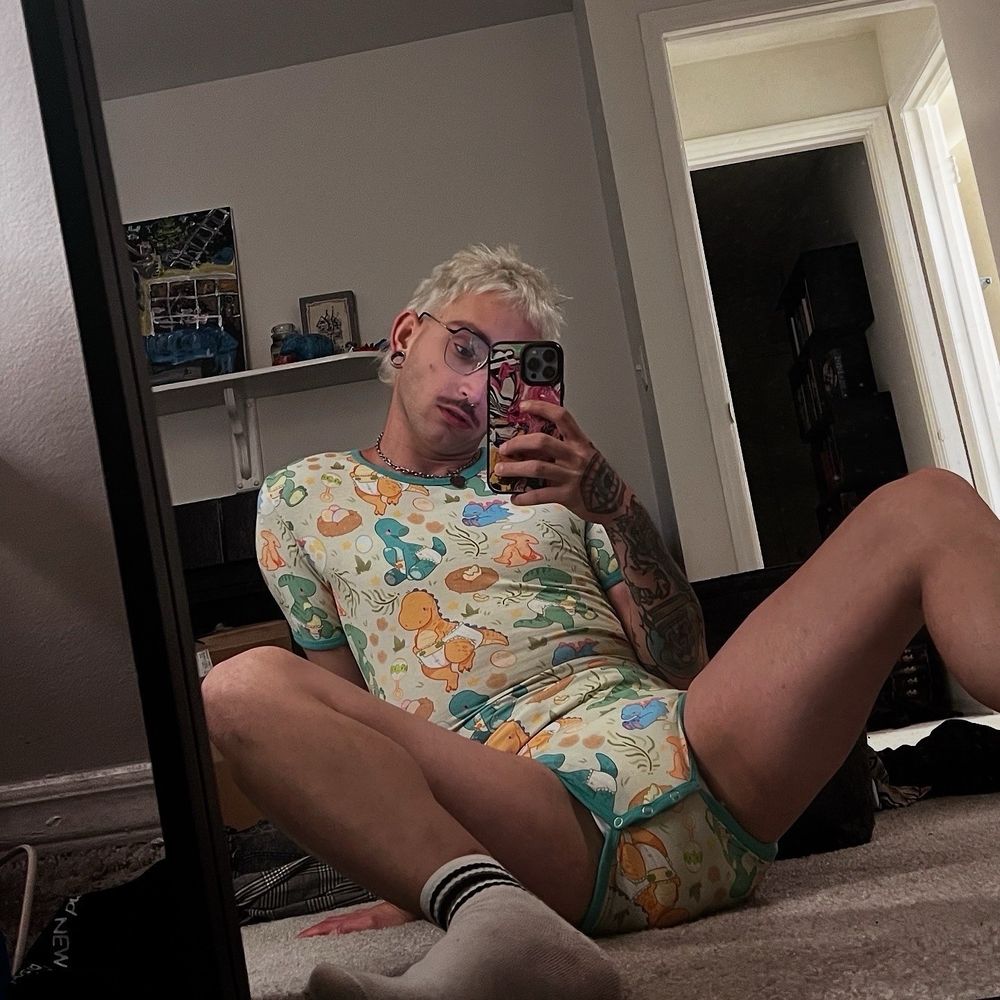 SPOOKS! 👻 🍼 🧟‍♂️