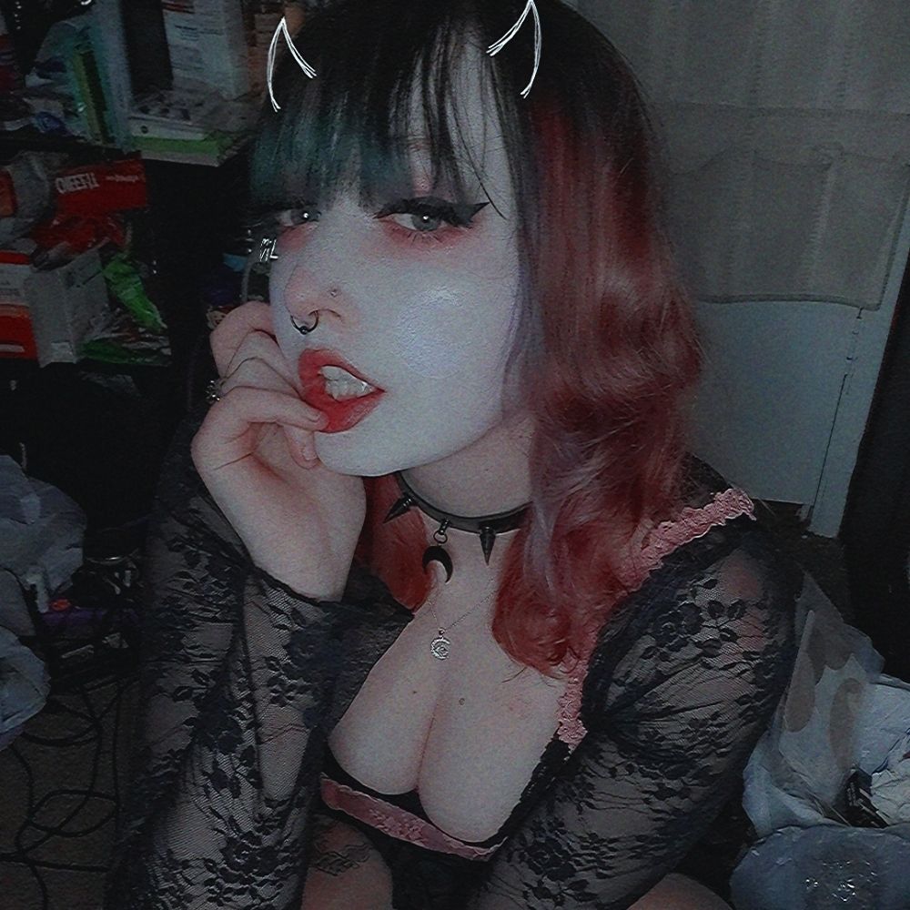 Sage 🦷🌿🥀