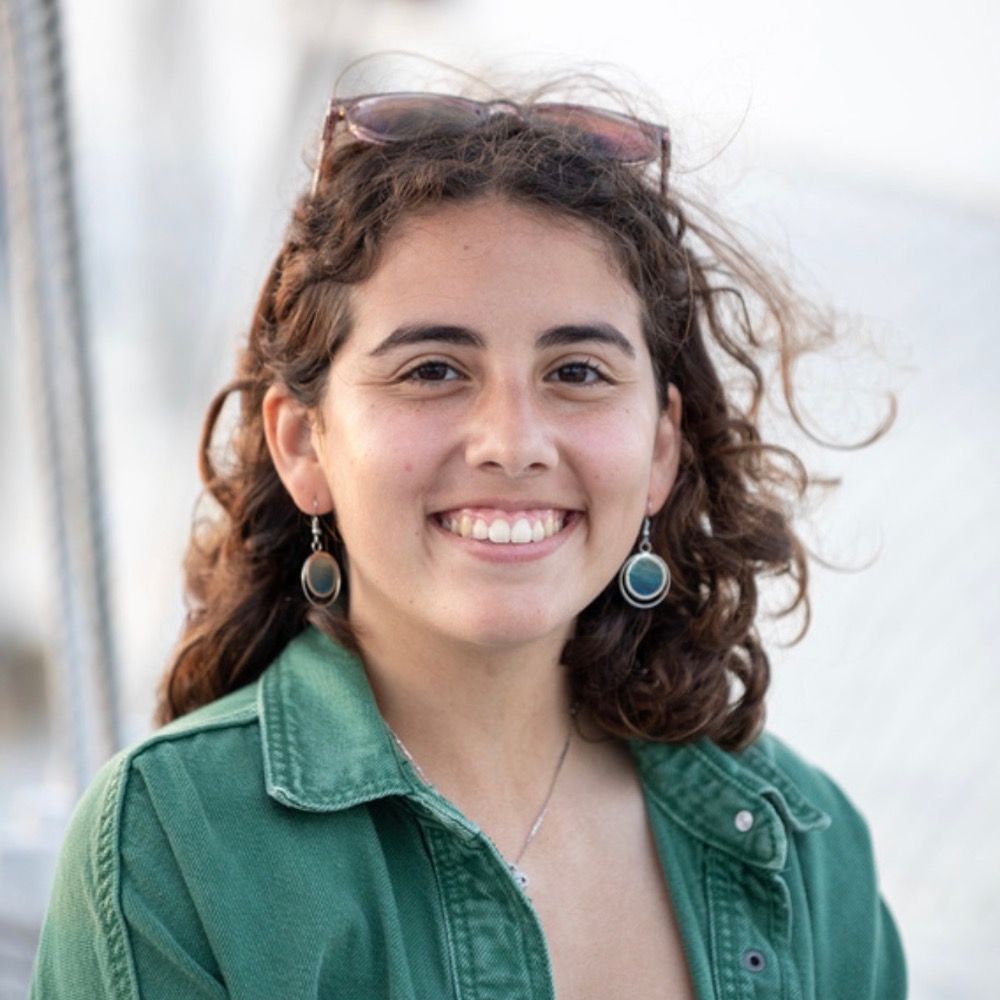 Isabella Cisneros