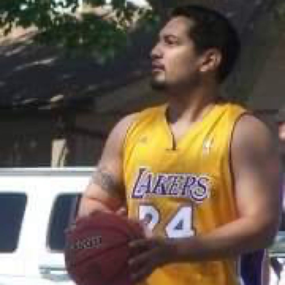 Leo Camacho