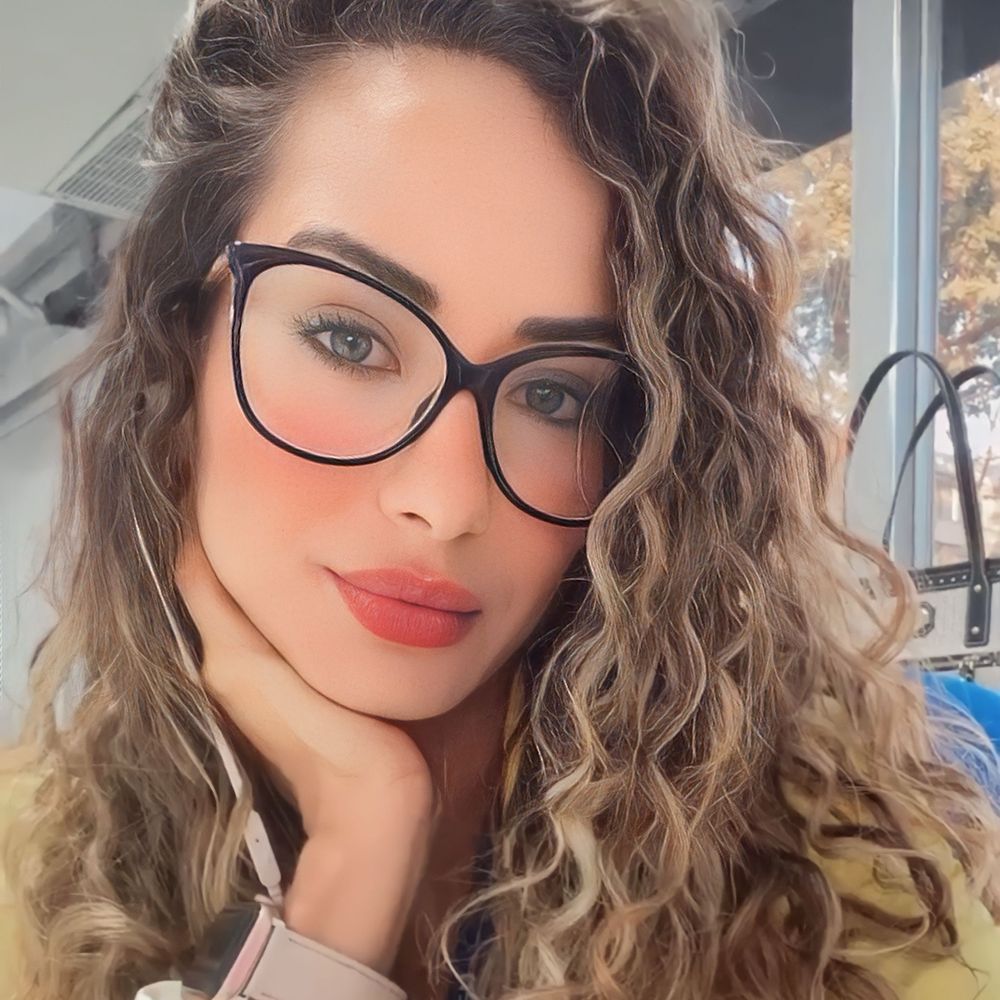 Hayanne L.