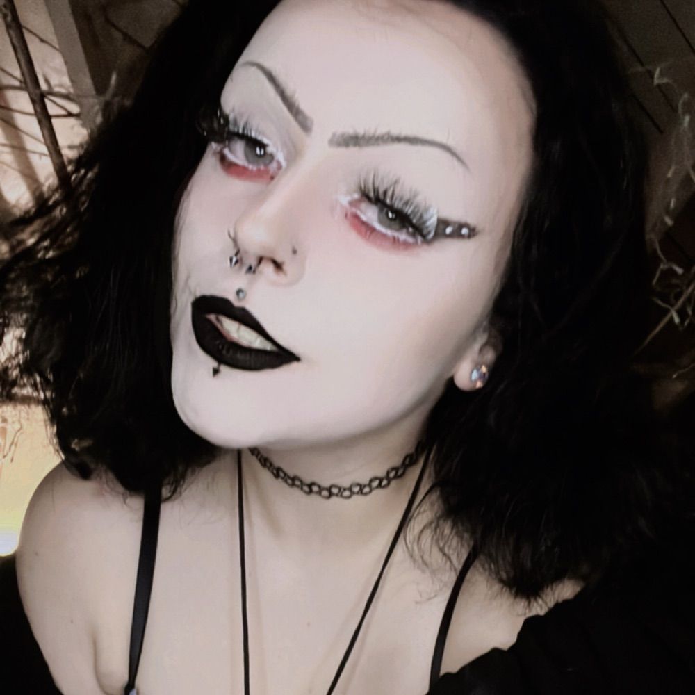 🦇🖤𝔇𝔞𝔫𝔦 ℭ𝔩𝔬𝔲𝔡🖤🦇