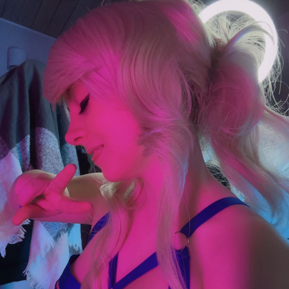 Cassie Fray 🩷