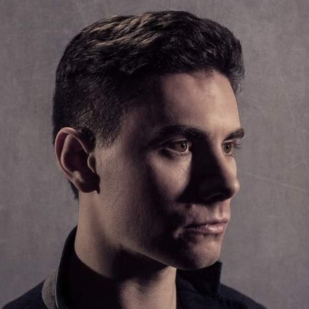 Dan Wakefield