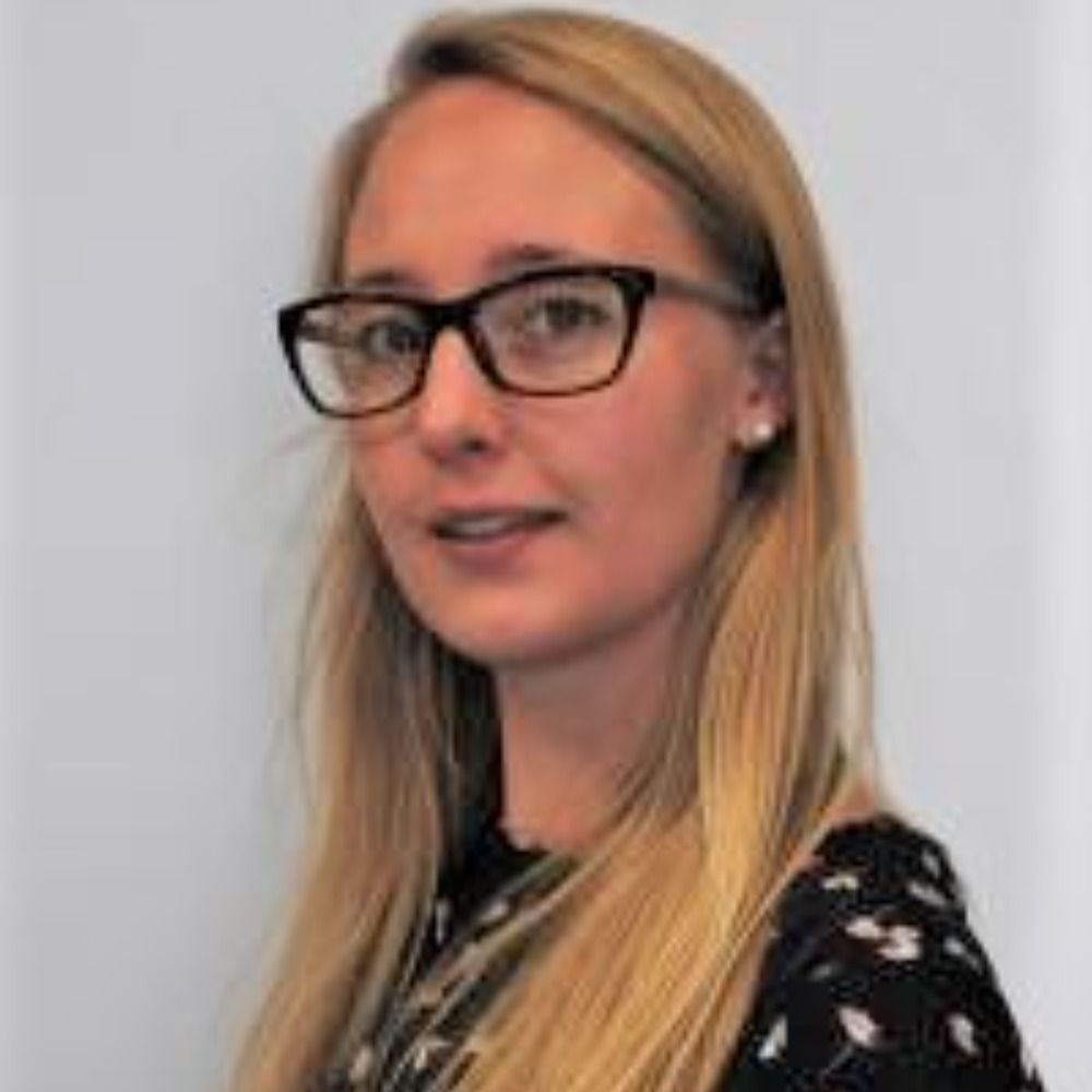 Dr. Lauren Beadleston
