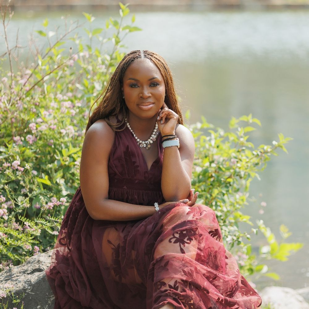 Dr Tomi Mitchell