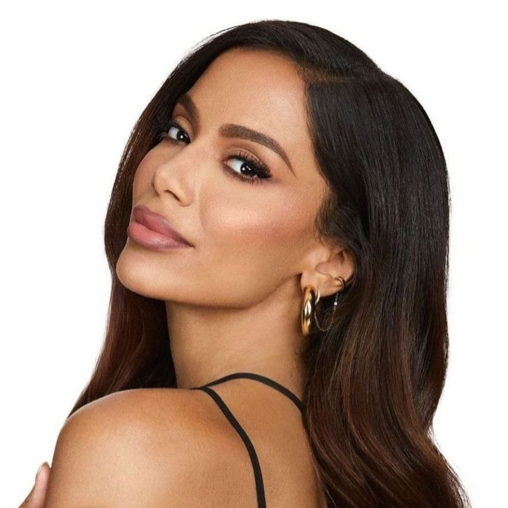 Malvy by Anitta