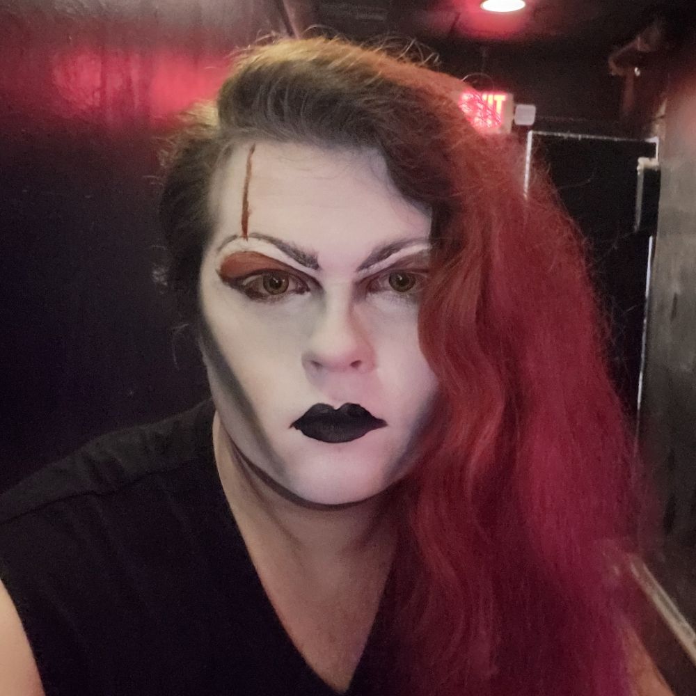 Lilith Graves 