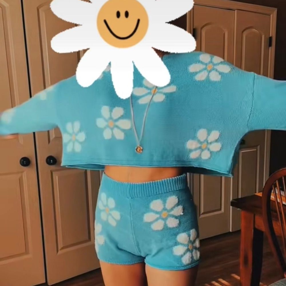 Belly Crocker - I CanSeeMyBellyButton