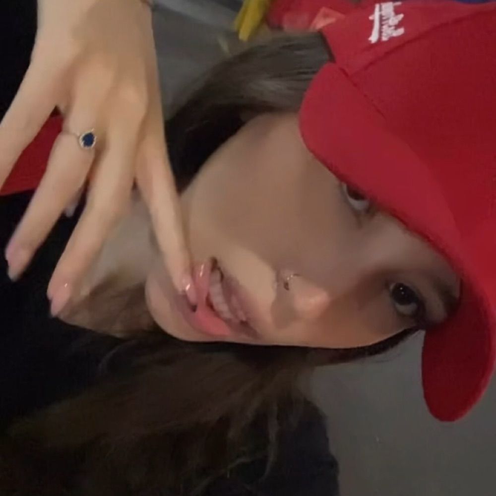 ⠀