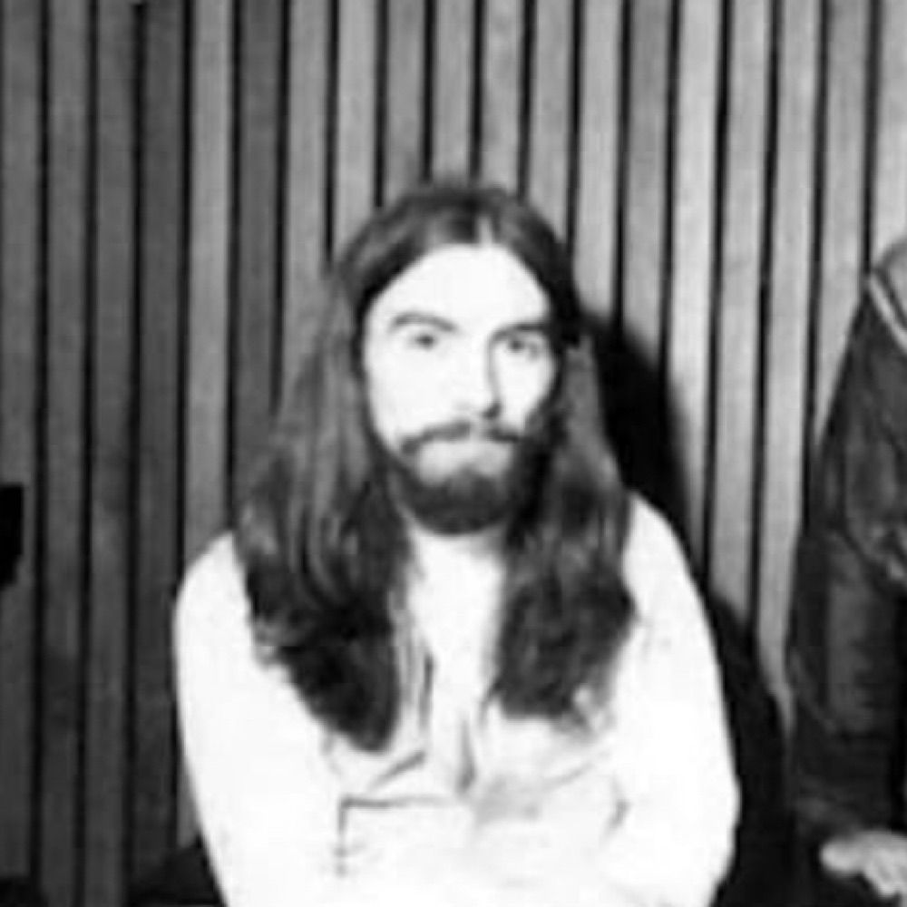 mars loves george ☽