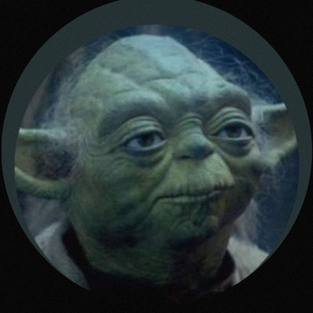 Yoda Pensativo 🚩