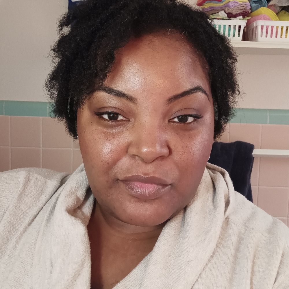 Porsha Deun Fantasy Author