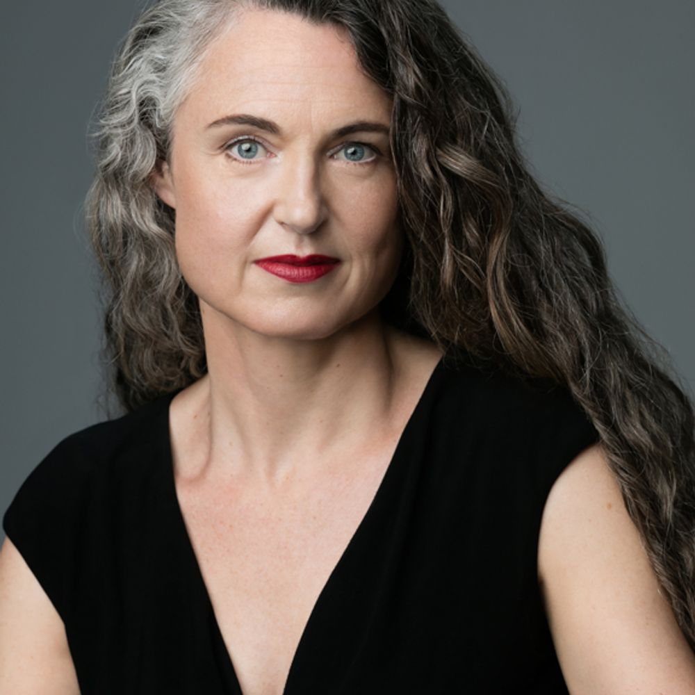 Jennifer Steil