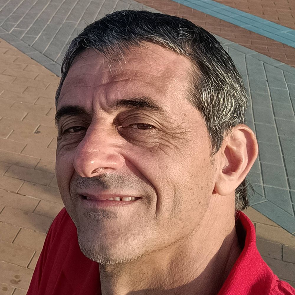 Roberto C F Almeida 's avatar