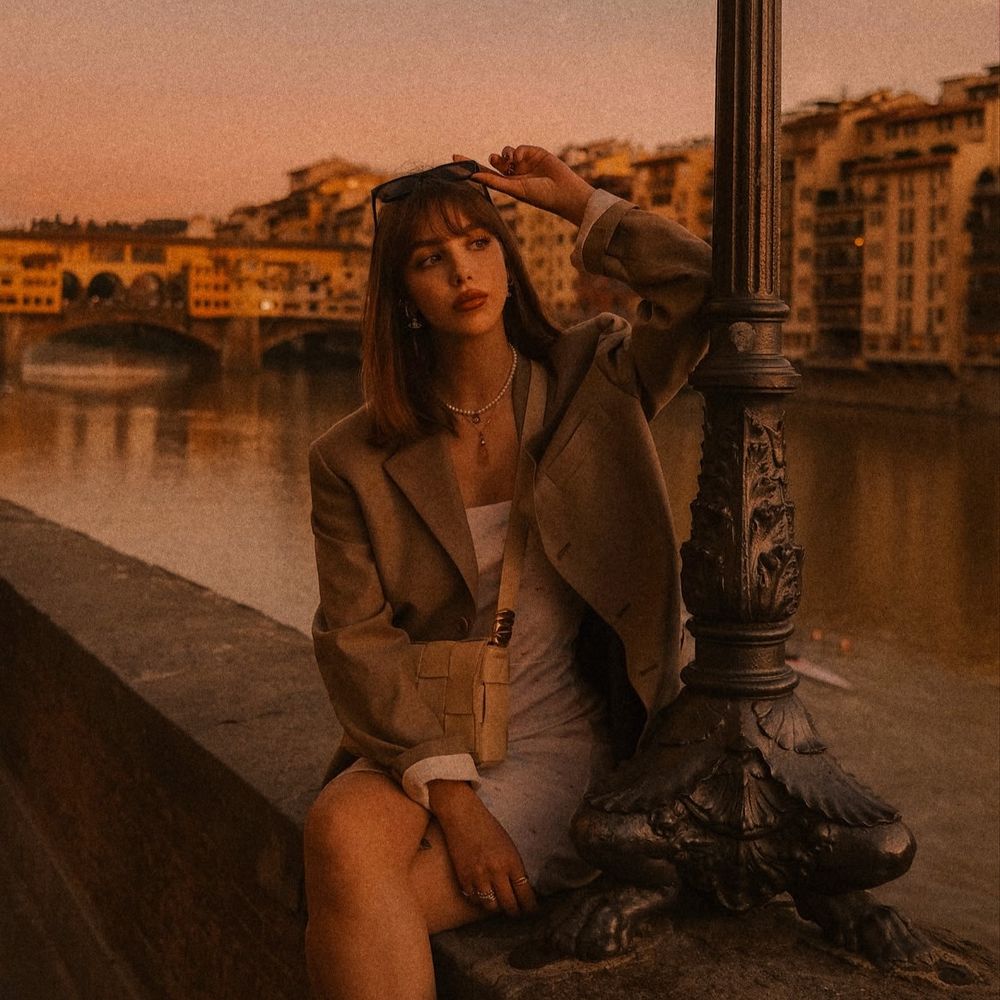 élaria.