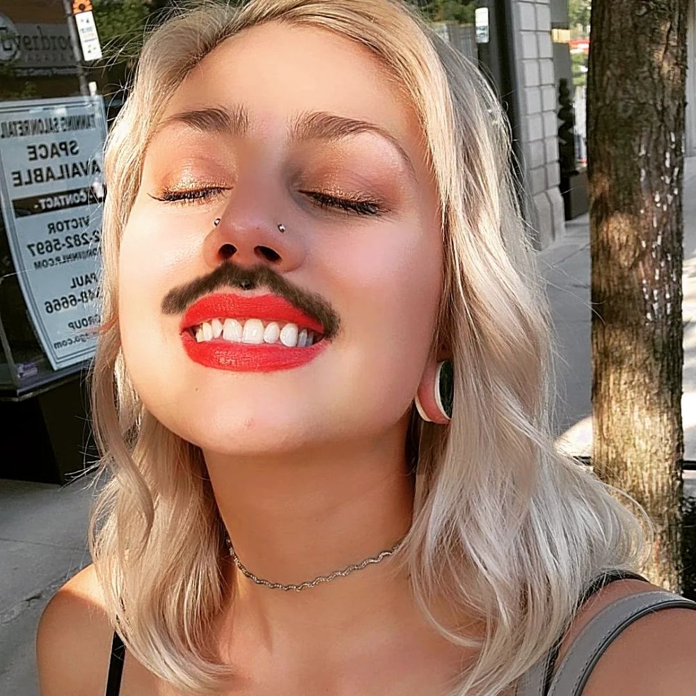 DollyyFarton