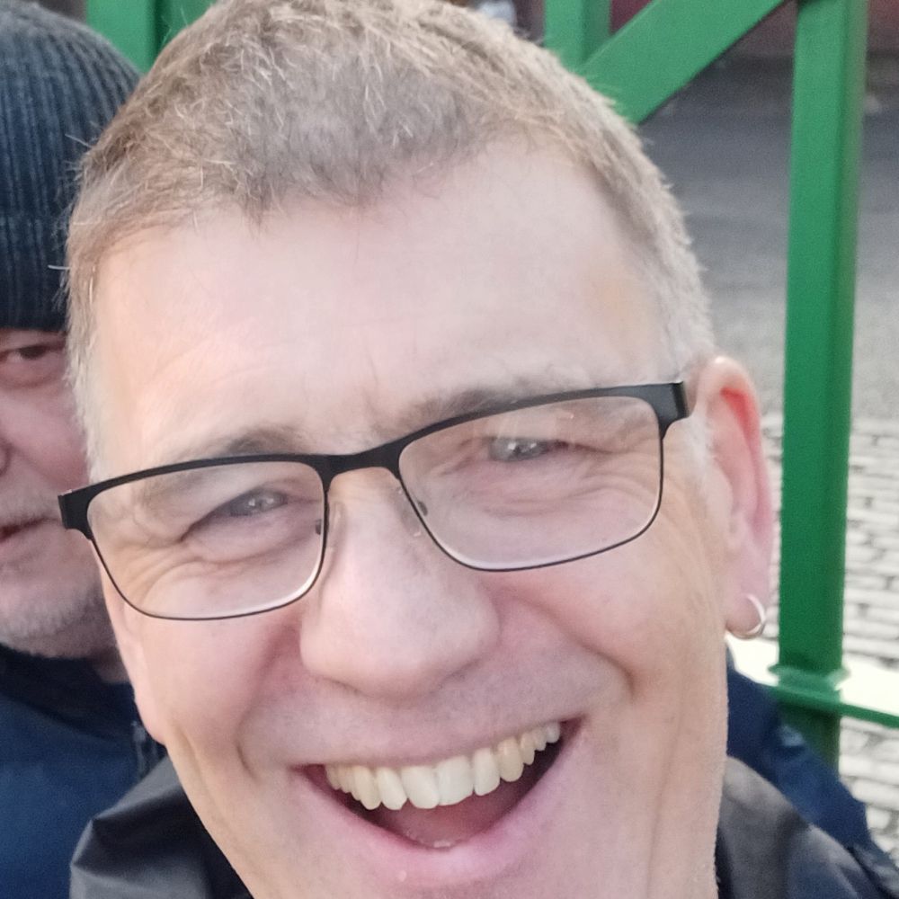Simon Macfarlane