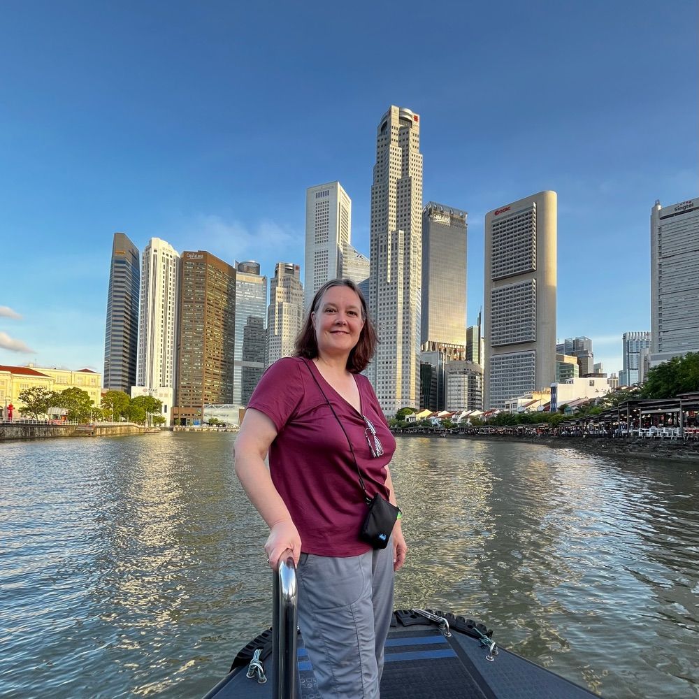 Holly Luchin - CruisingWithHolly