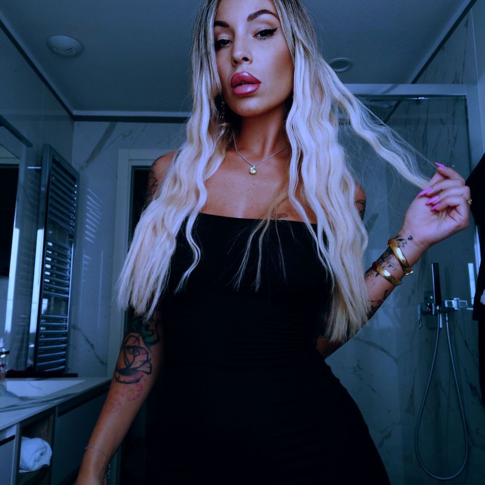 Goddess Coco ✨findom & femdom luxury brat 