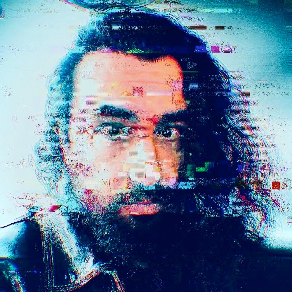 Axel حسن Taiari