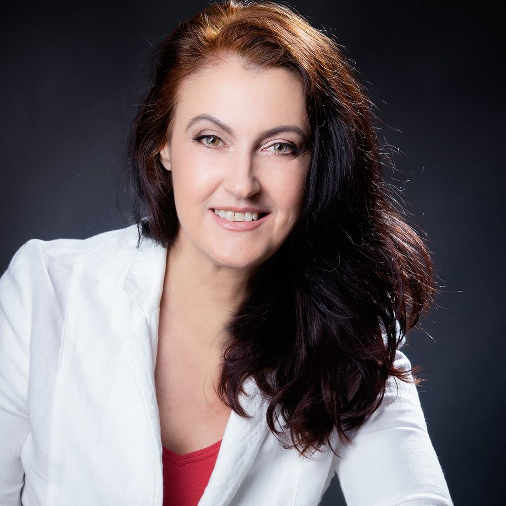 Albena Azmanova