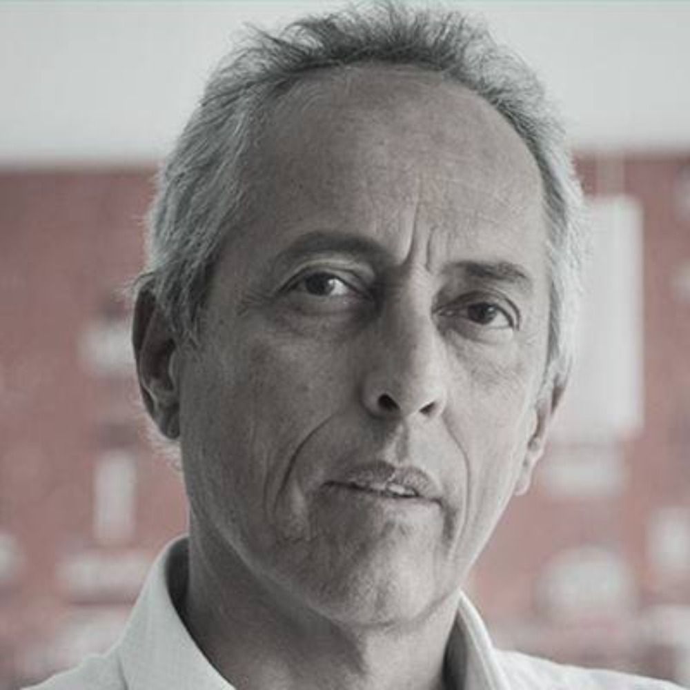 Bob Fernandes 