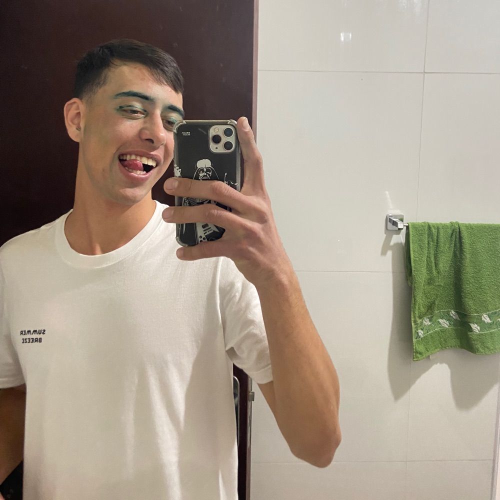 hollni🌪️