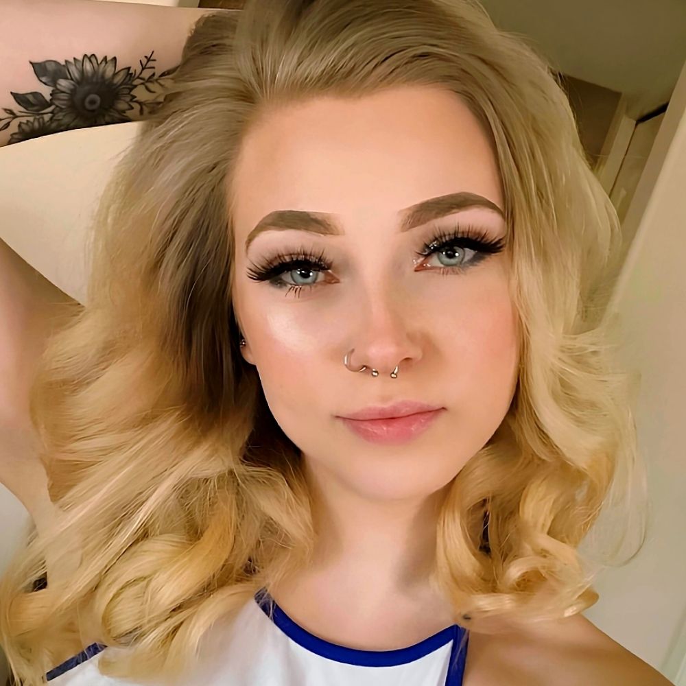 gas station dream girl
