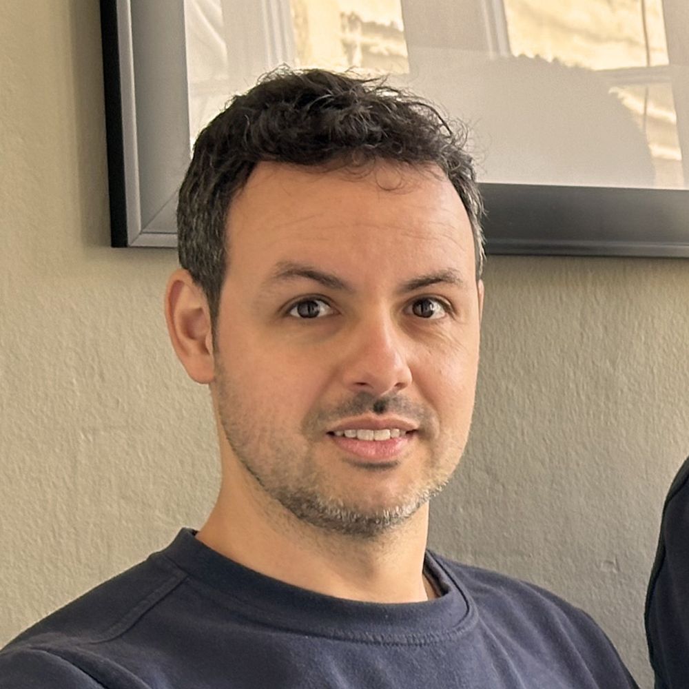 Aarón Román 